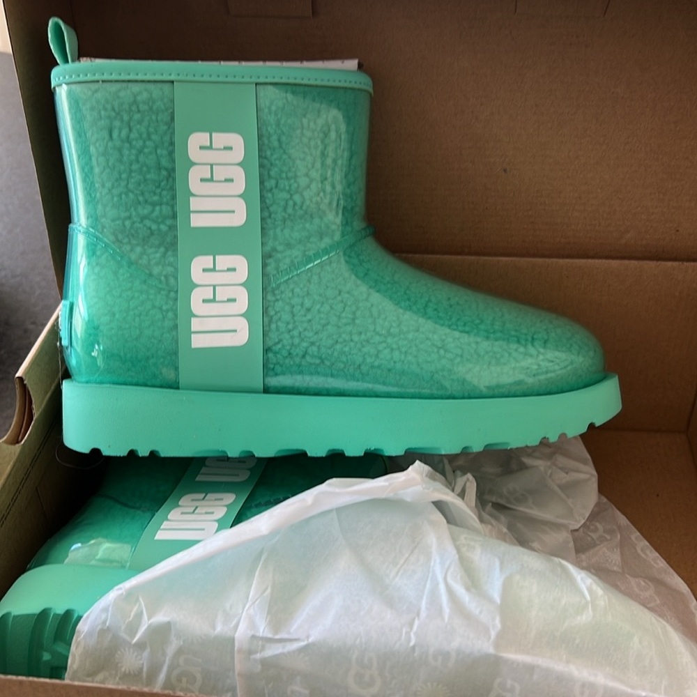 UGG CLASSIC CLEAR MINI GREEN *NWT*